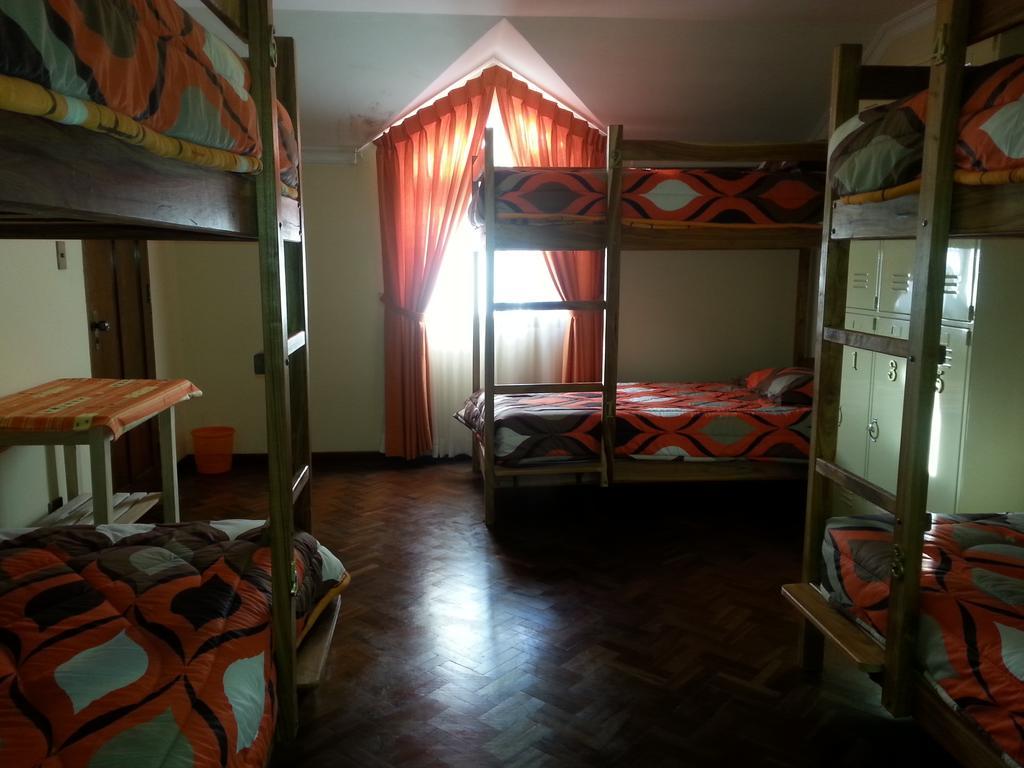 Villa Oropeza Hostel スクレ 部屋 写真